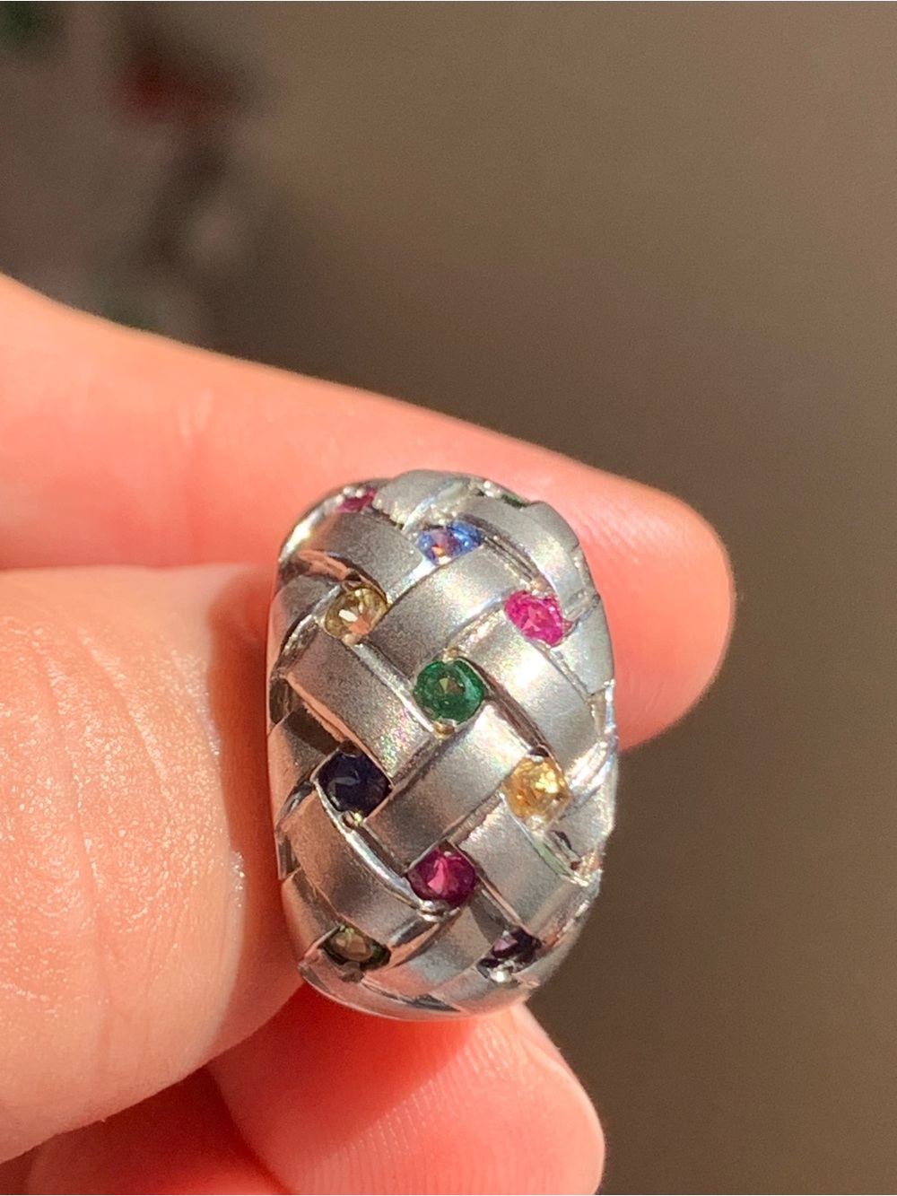 18k Gold ring with Multicolored Gemstones in Woven design - Picture 9 of 9